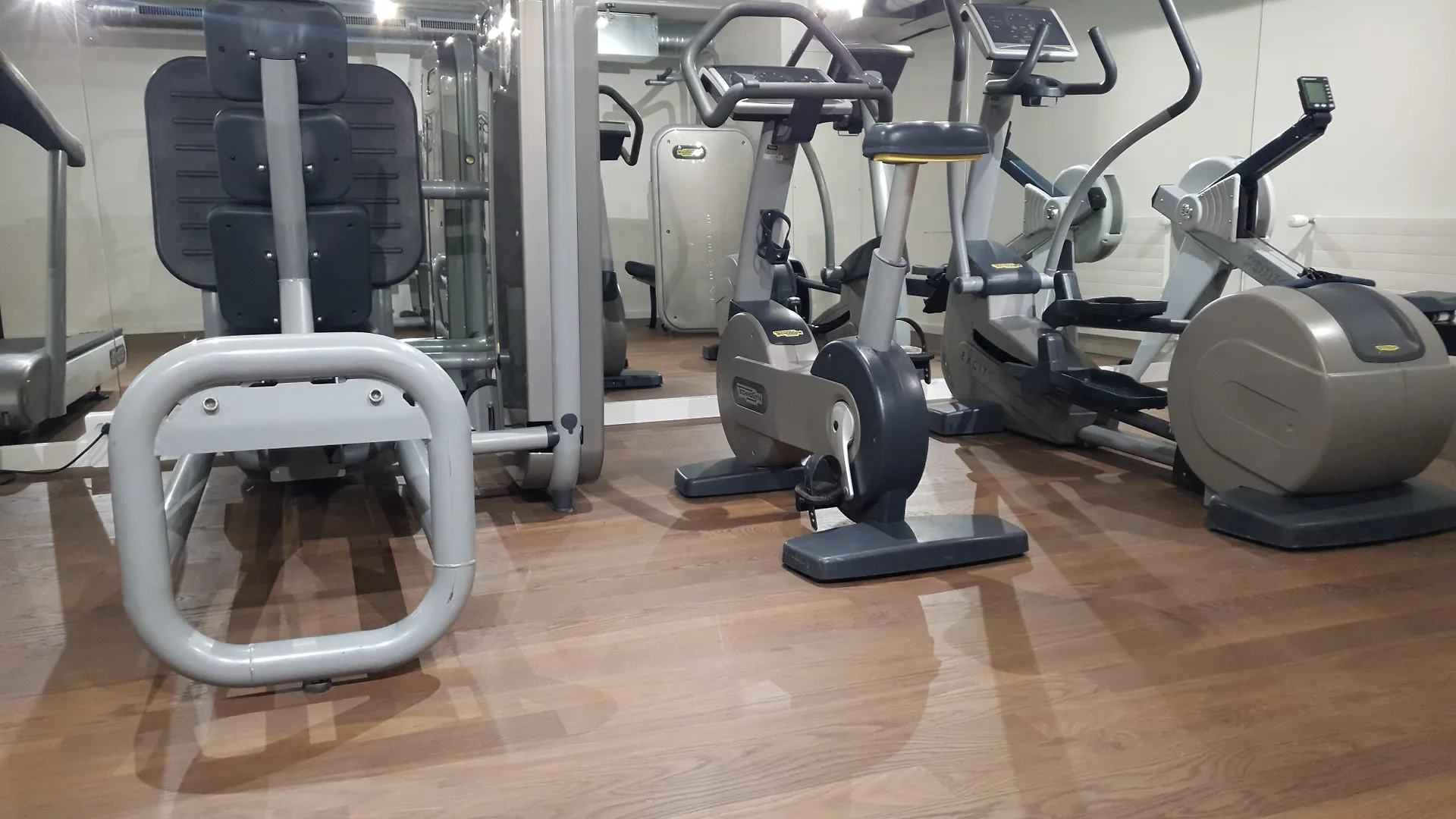 Nash Airport Hotel Meyrin