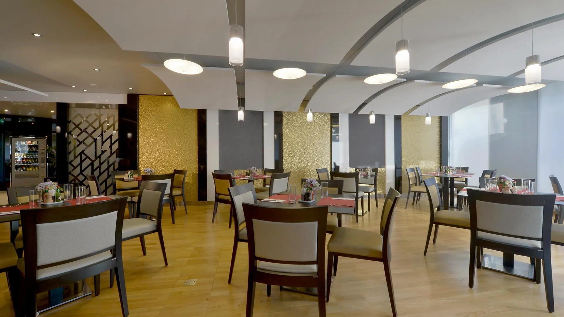 Nash Airport Hotel Meyrin