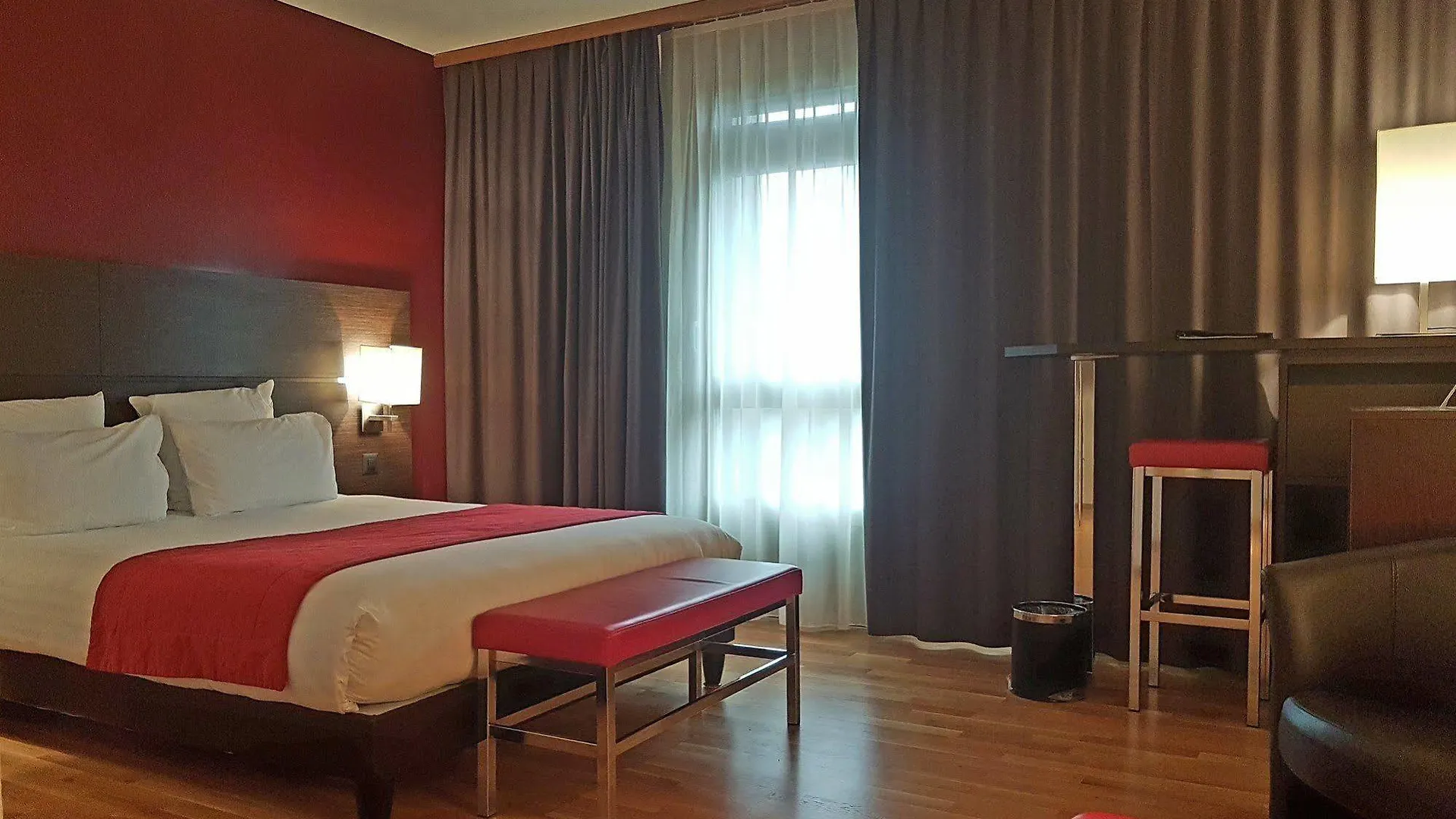 Nash Airport Hotel Meyrin 4*,  Switzerland