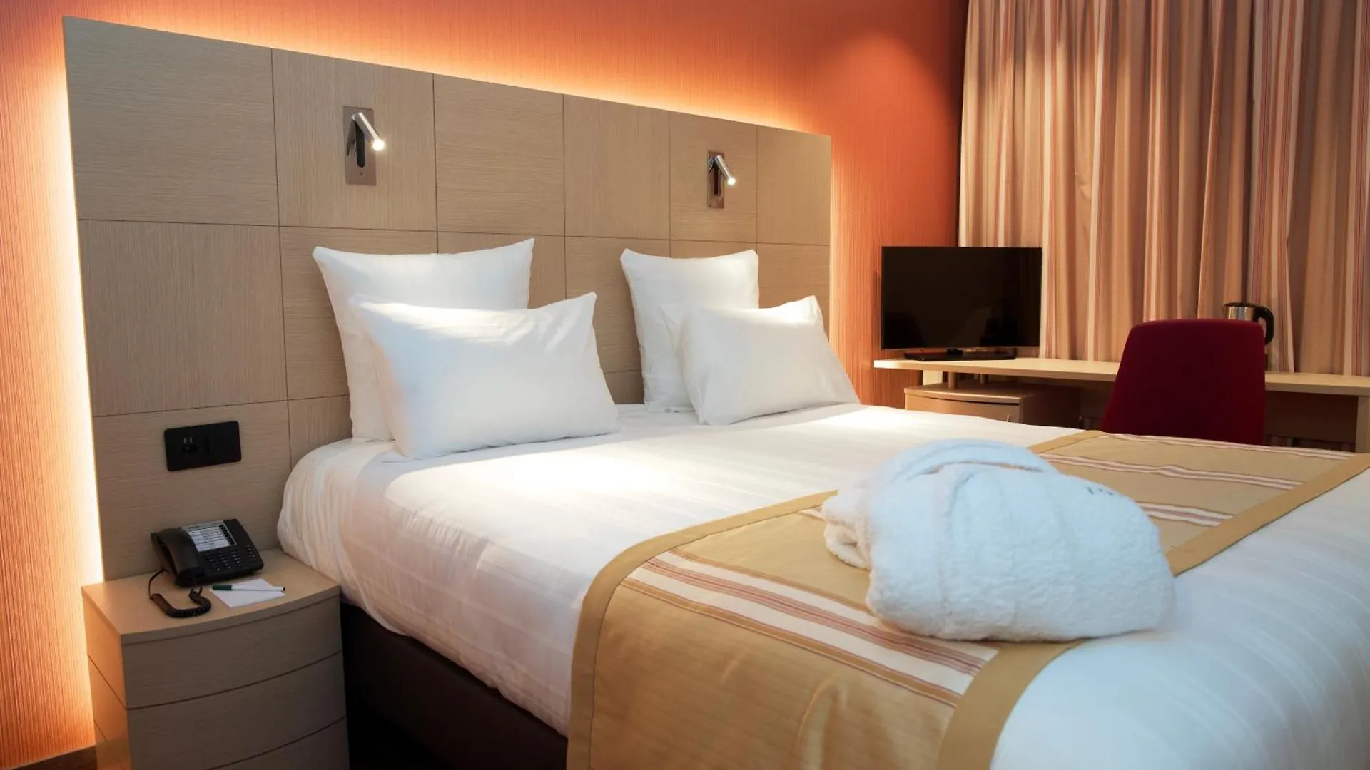 Nash Airport Hotel Meyrin